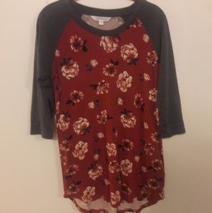 Maroon and distressed blue sleeves t shirt